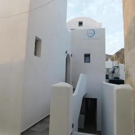 Beachfront Bliss Stays * Perissa (Santorini)